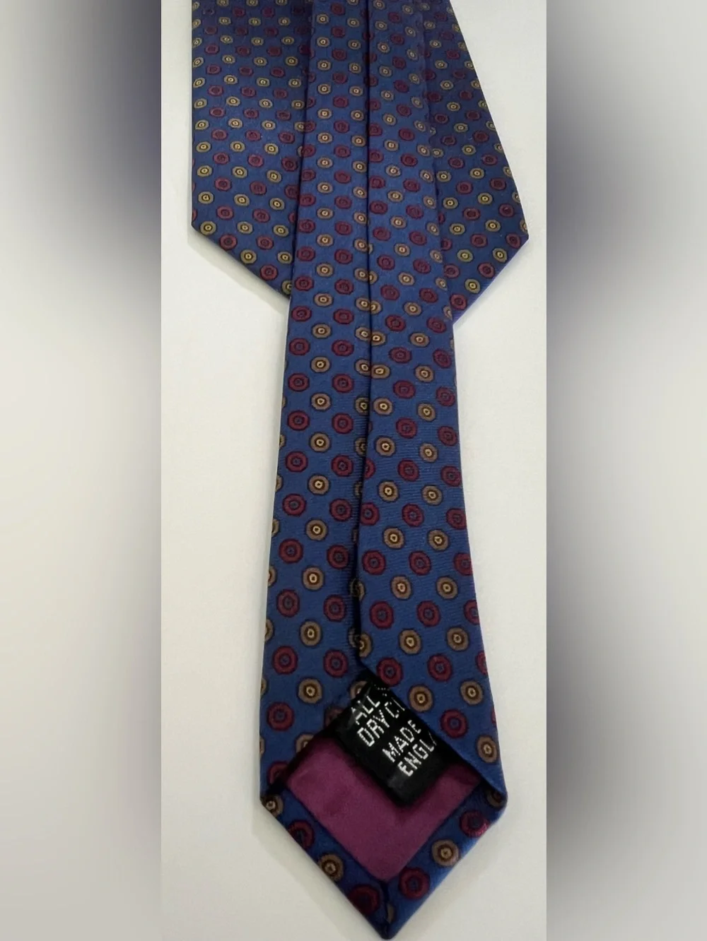 Elegant John Comfort London England 100% Silk Men,s Necktie, Blue, Red, Golden